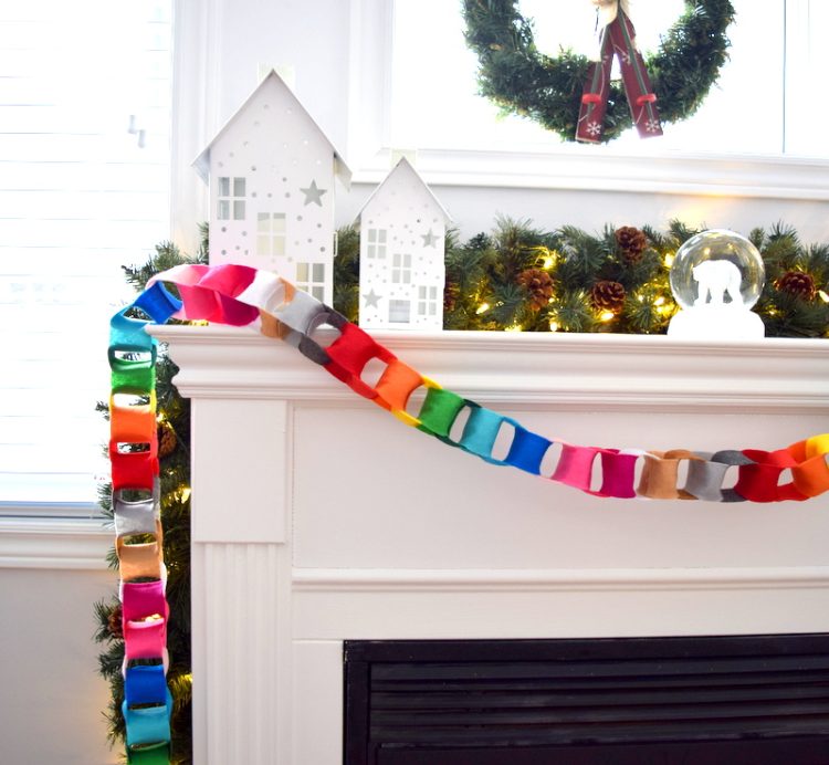 The felt chain garland that never ends