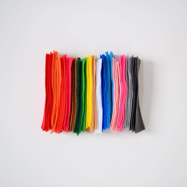 The felt chain garland that never ends